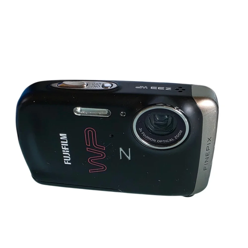 Fujifilm FinePix Z33WP 10 MP Digital Camera‎ Water Proof Charger 16GB Card Box